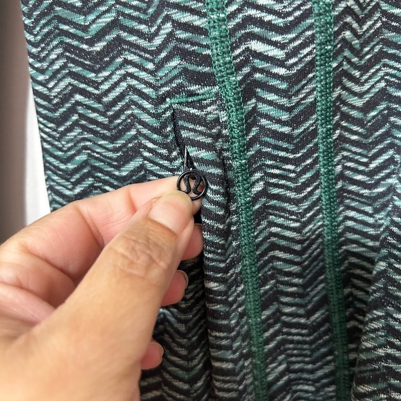 Lululemon Daily Practice Jacket Athleisure Training Sea Mist Deep Green Size 4 - Picture 7 of 16